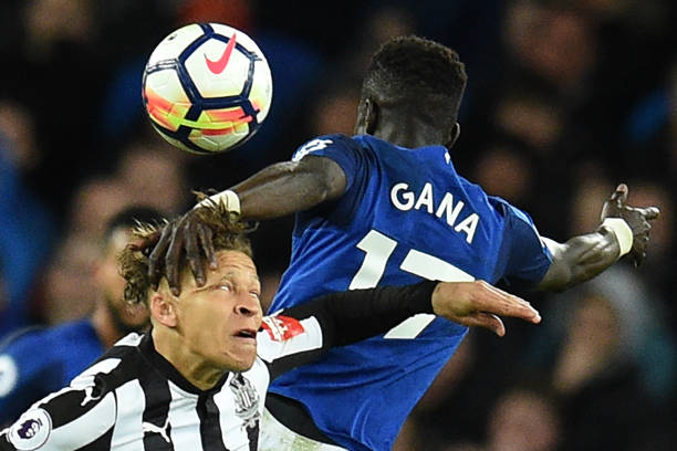 对于纽卡斯 对于纽卡斯