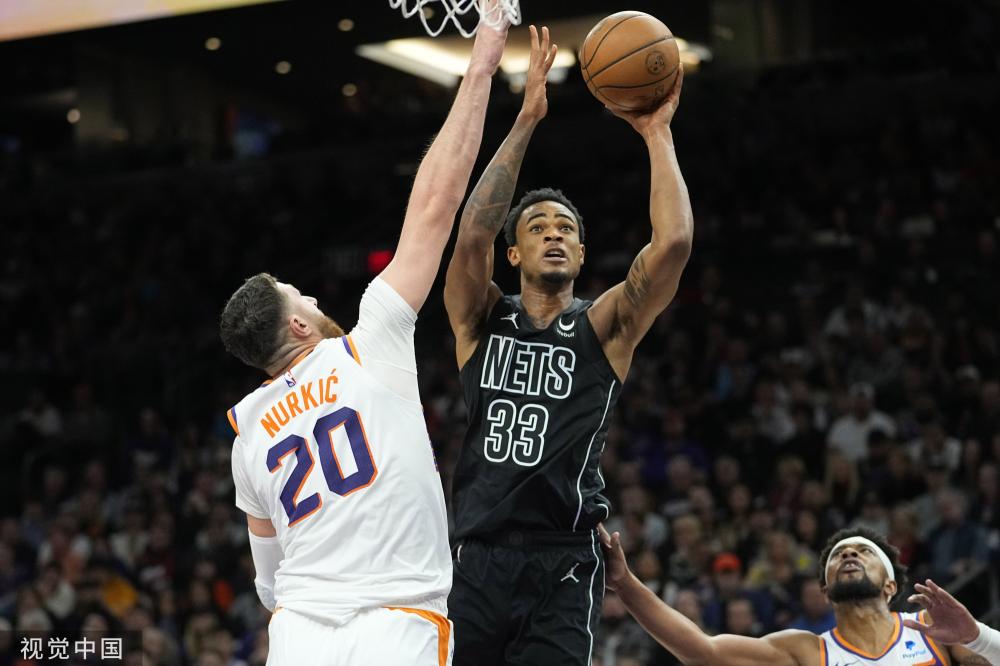 球的激烈竞 球的激烈竞