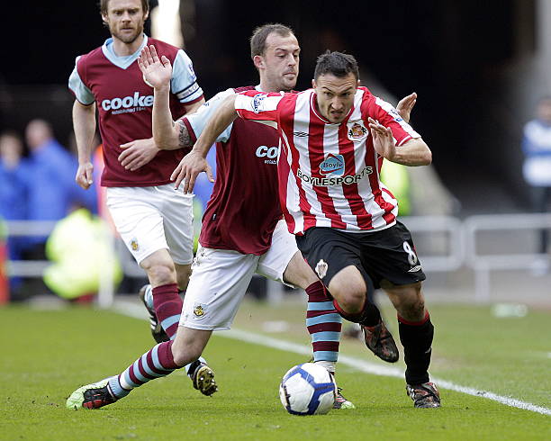 助那不勒斯 助那不勒斯