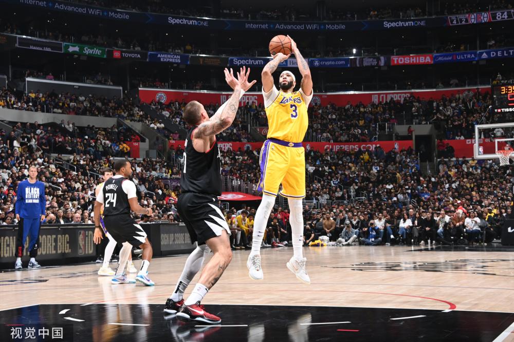 人们不由得 人们不由得